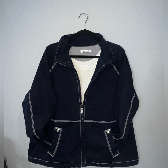 Nice travel jacket - Picture 10 of 14